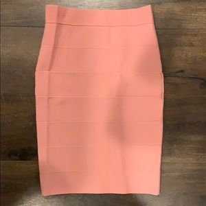 ROMEO + JULIET Mauve Bandage Skirt; Size S